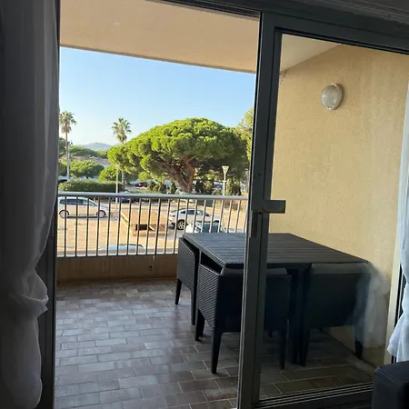 Super Climatise Sur Le Port De Apartment Hyeres